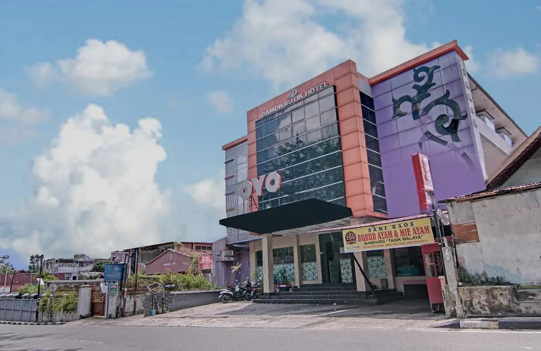 Hotel O Near Rsud Arifin Achmad Formerly Damon Butik Hotel-1